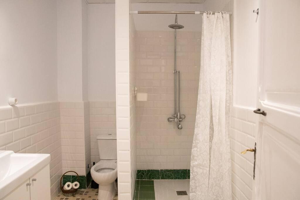 4 - Acogedora Habitacion Junto A Ruzafa Con Bano Privado Y Aire Acondicionado Walencja Zewnętrze zdjęcie