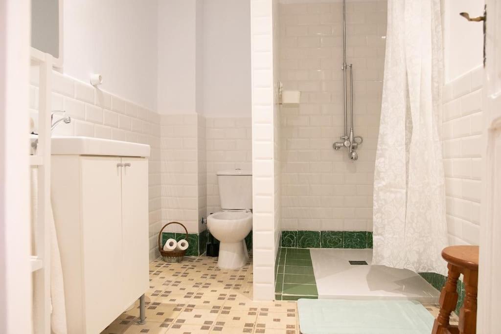 4 - Acogedora Habitacion Junto A Ruzafa Con Bano Privado Y Aire Acondicionado Walencja Zewnętrze zdjęcie